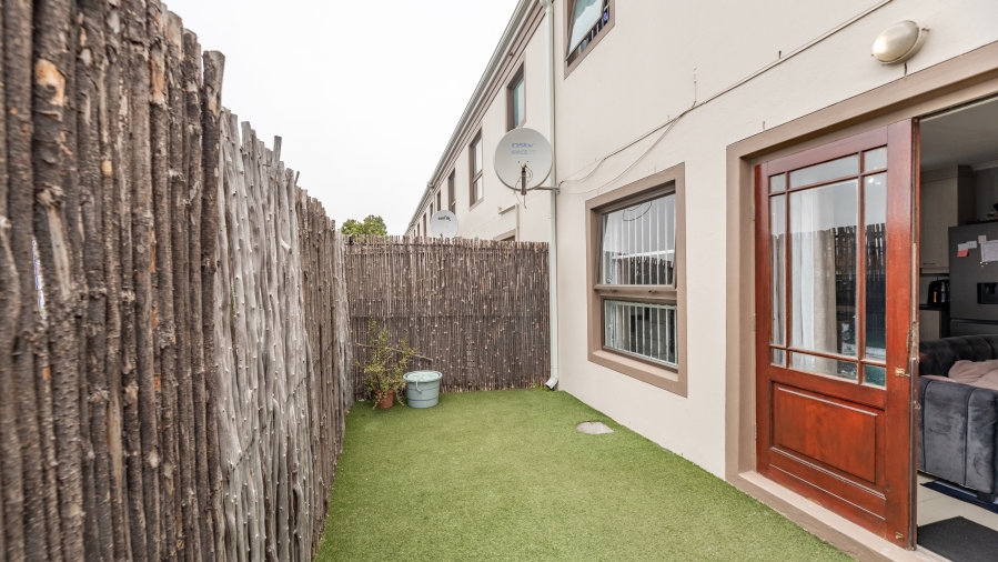 2 Bedroom Property for Sale in Parklands Western Cape